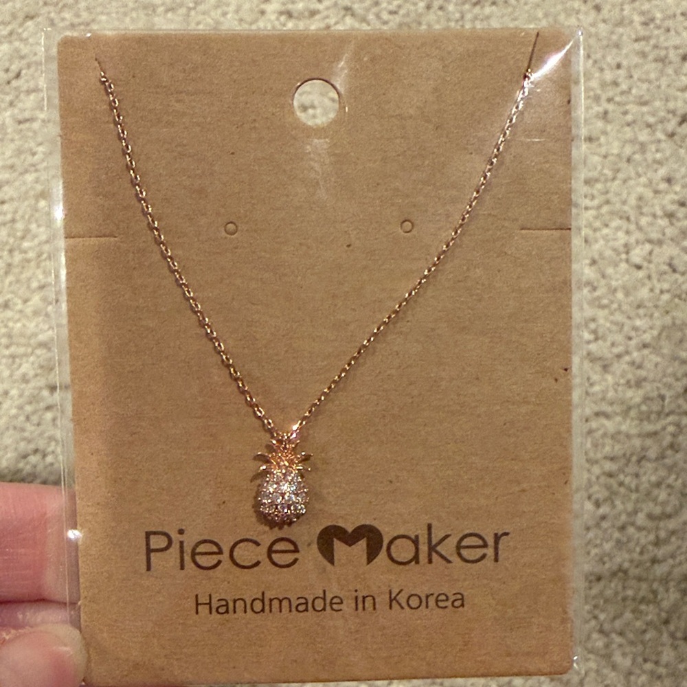 Rose Gold Pineapple Pendant Necklace - Pink Crystal